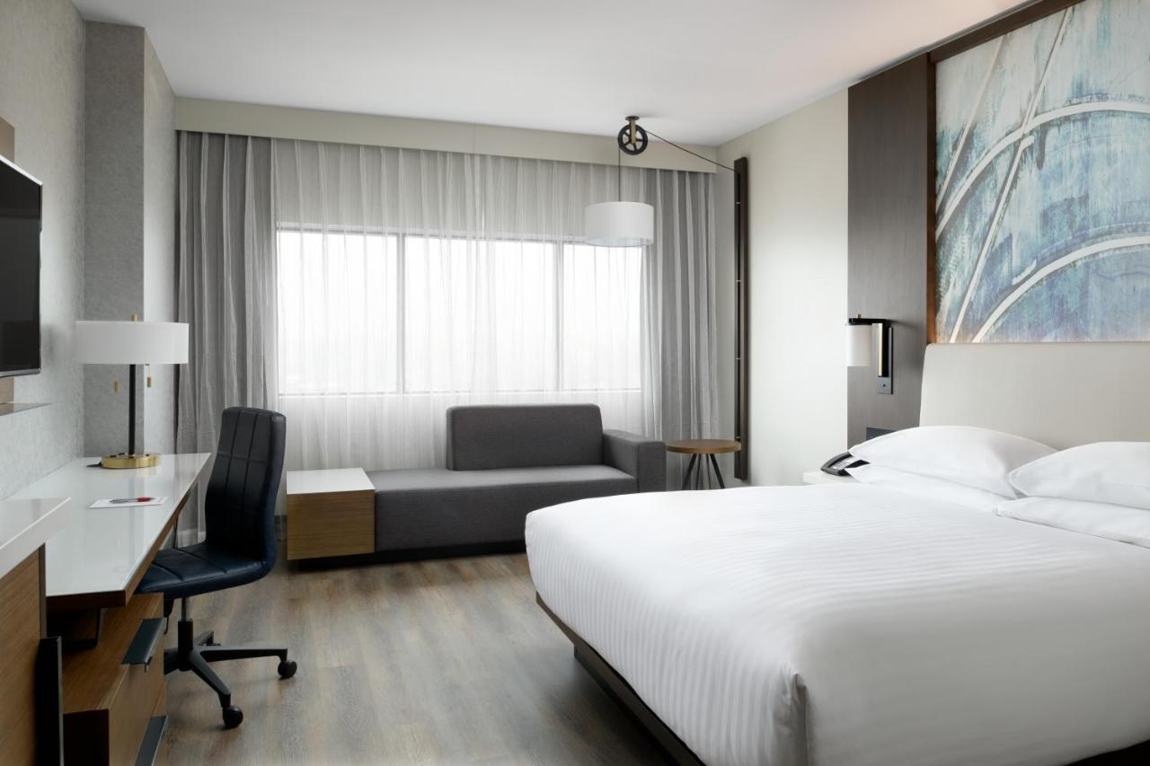 Marriott Tacoma Downtown Hotel Exterior photo