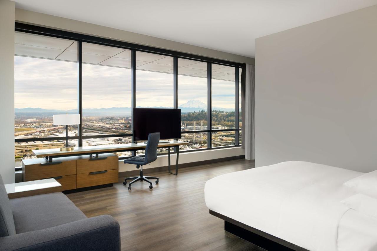 Marriott Tacoma Downtown Hotel Exterior photo