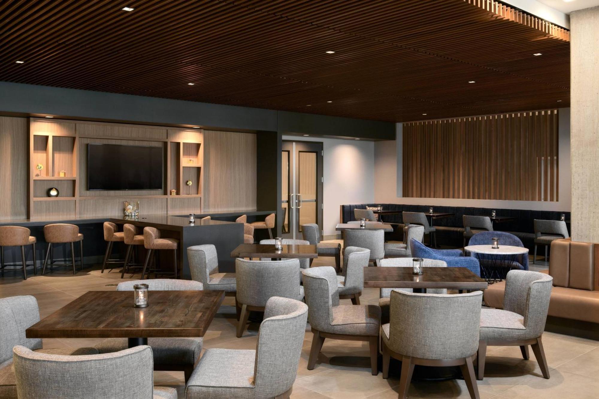 Marriott Tacoma Downtown Hotel Exterior photo